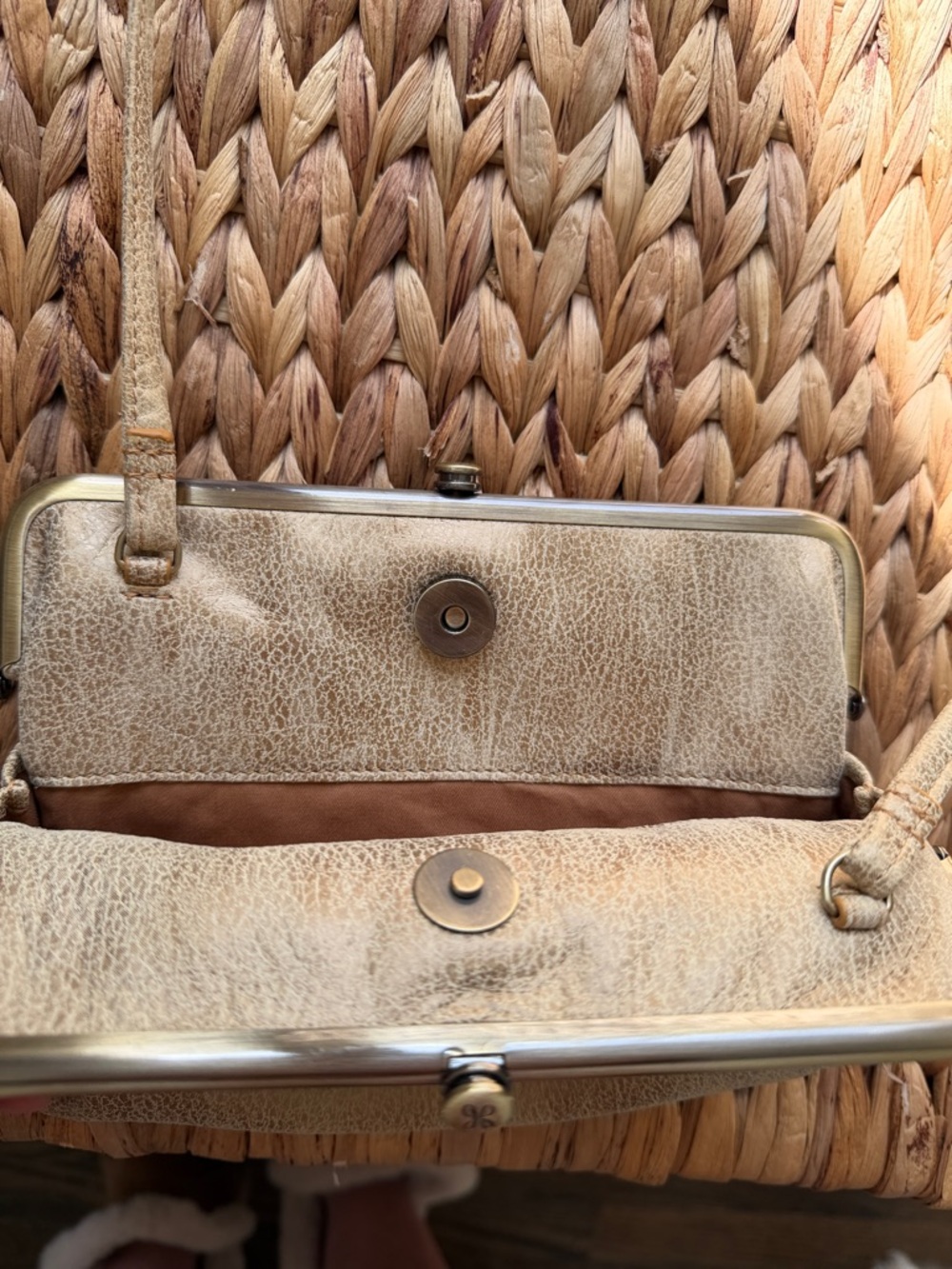 Cute Hobo Leather Crossbody Bag NWT - Picture 5 of 8